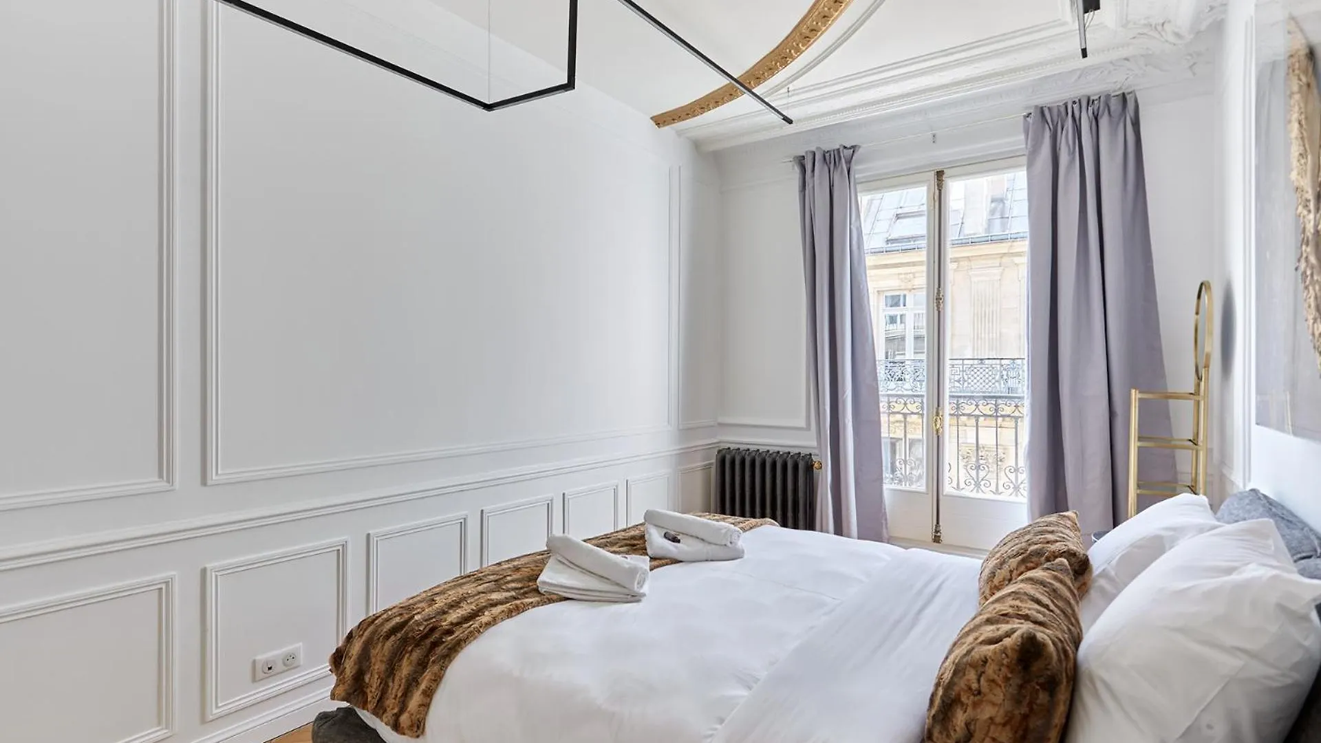 Sublime Montaigne Arc De Triomphe By Studioprestige Apartment Paris